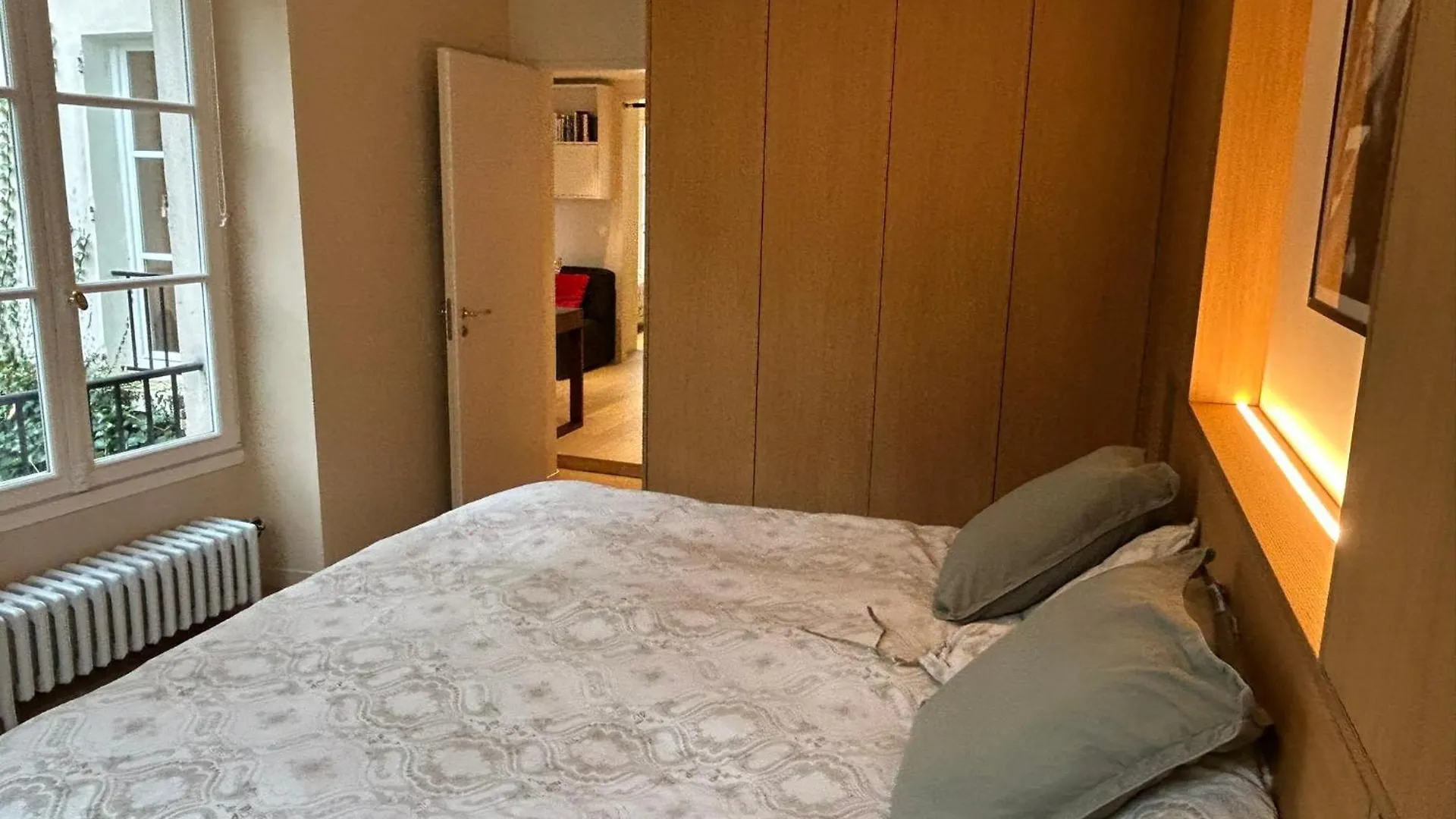 New 100M2 3-Bedroom Flat In Paris 6Th St Germain-Des-Pres France